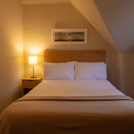 The Tarbet Hotel Εξωτερικό φωτογραφία