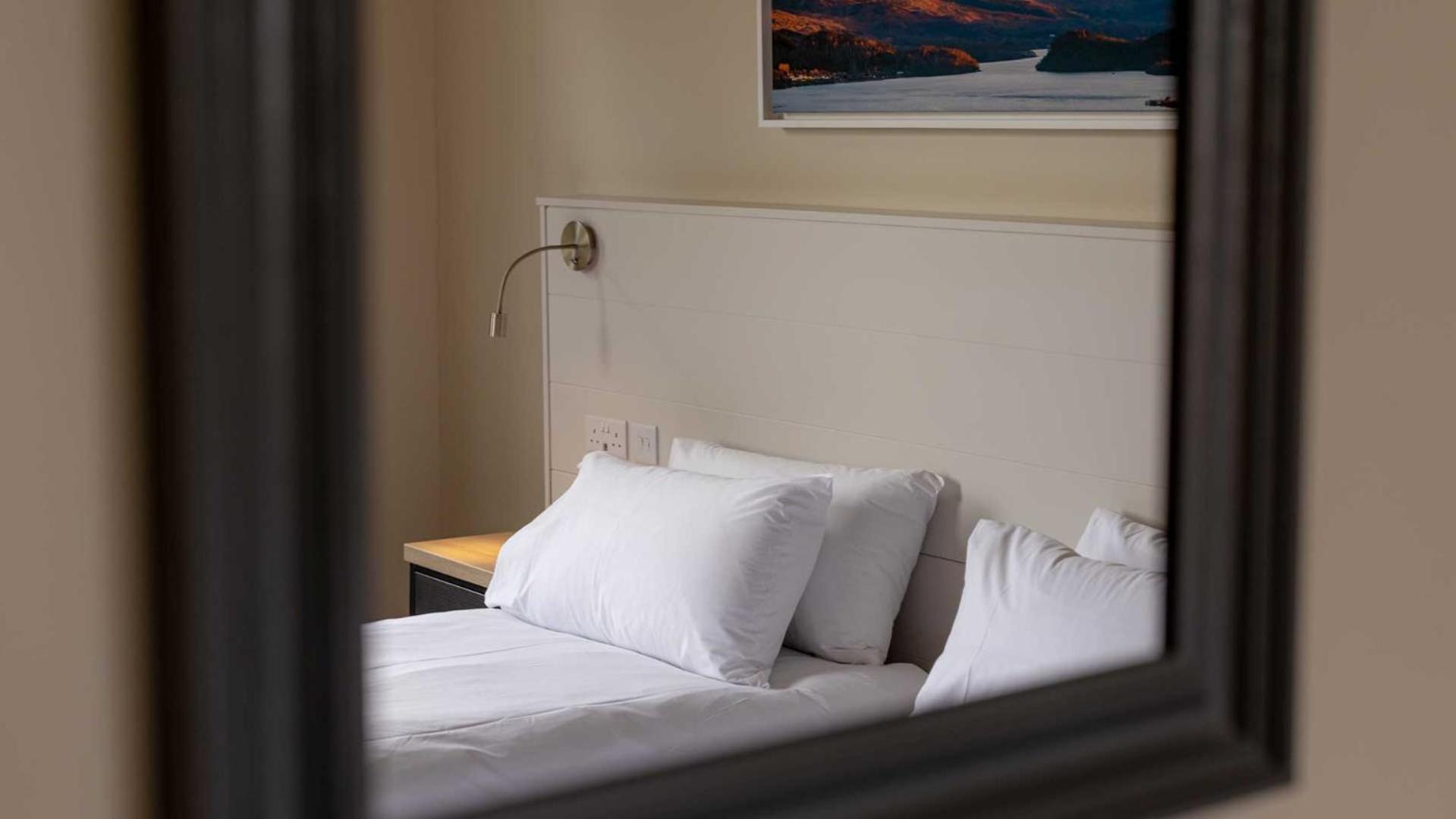 The Tarbet Hotel Εξωτερικό φωτογραφία